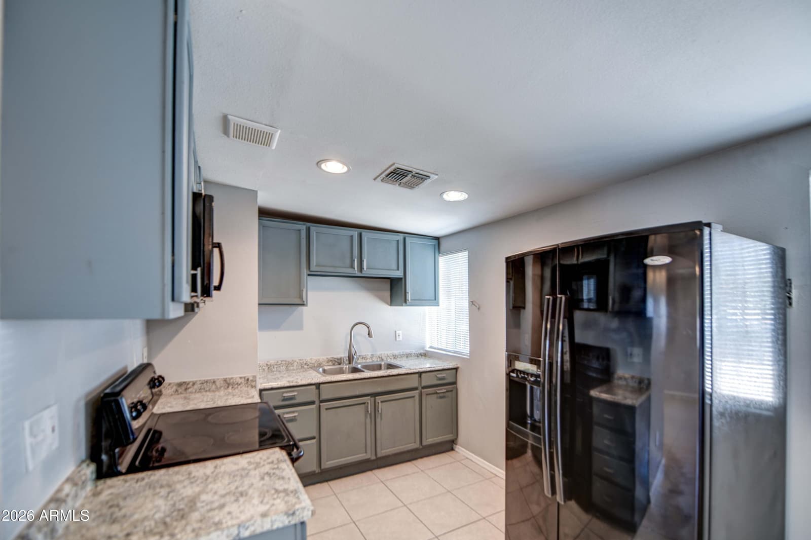 3530 N 63rd Drive, Phoenix, AZ 85033 — photo 12 of 34