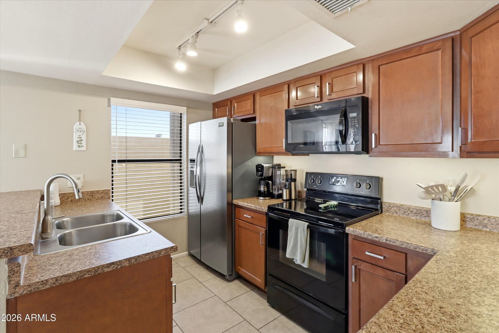 816 E Morningside Drive, Phoenix, AZ 85022 — photo 7 of 21