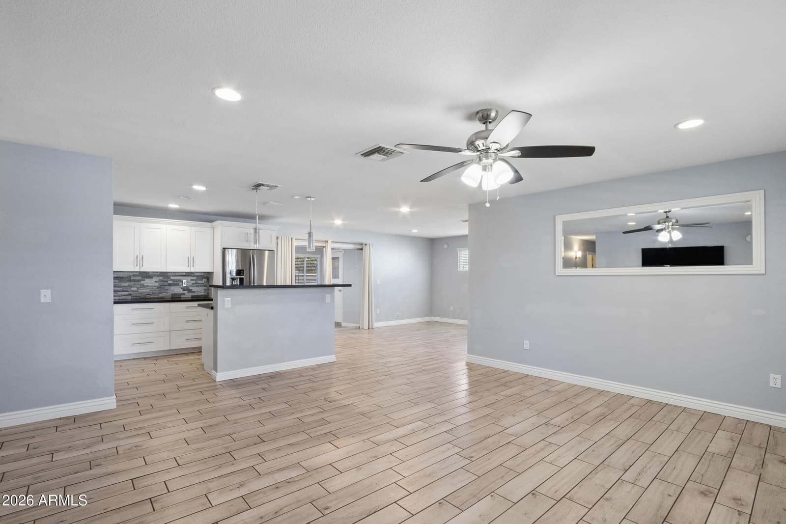 1017 E El Caminito Drive, Phoenix, AZ 85020 — photo 10 of 43