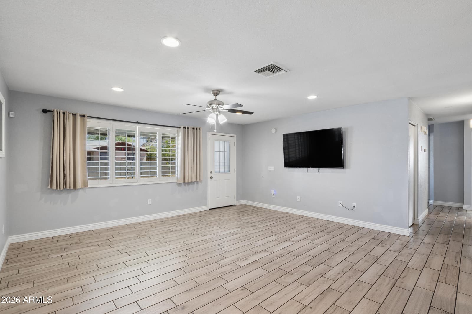 1017 E El Caminito Drive, Phoenix, AZ 85020 — photo 12 of 43