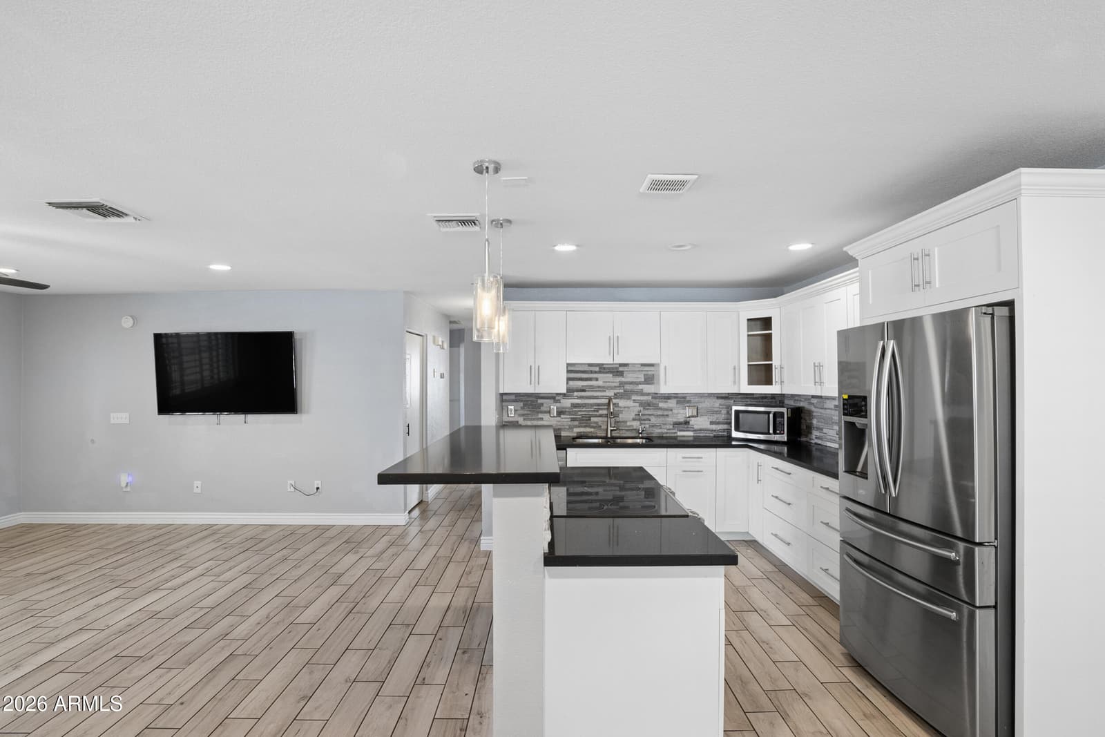 1017 E El Caminito Drive, Phoenix, AZ 85020 — photo 15 of 43