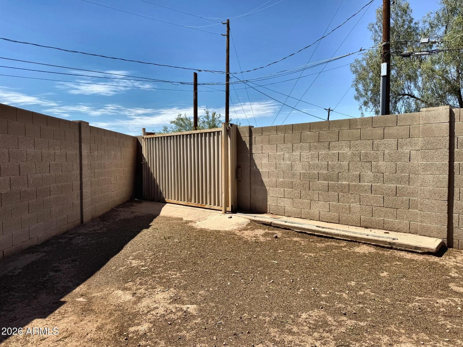 3750 W Chipman Road, Phoenix, AZ 85041 — photo 3 of 9