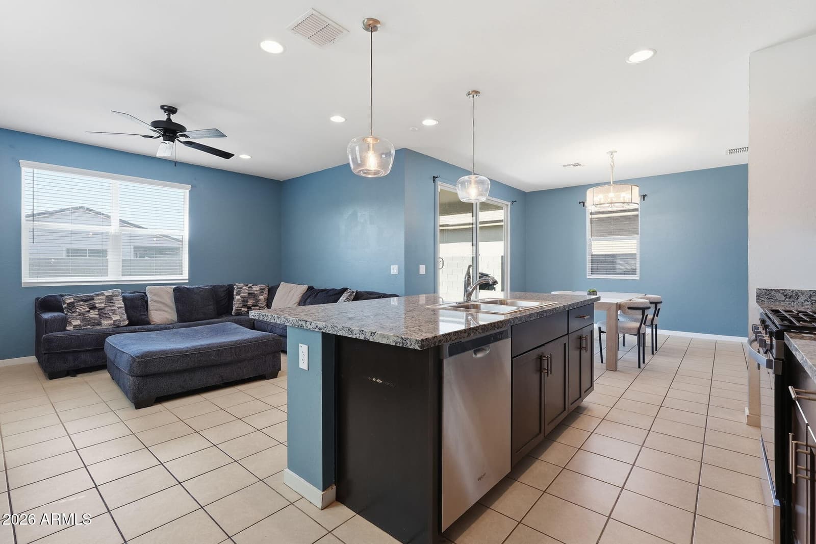 6835 W Getty Drive, Phoenix, AZ 85043 — photo 14 of 50
