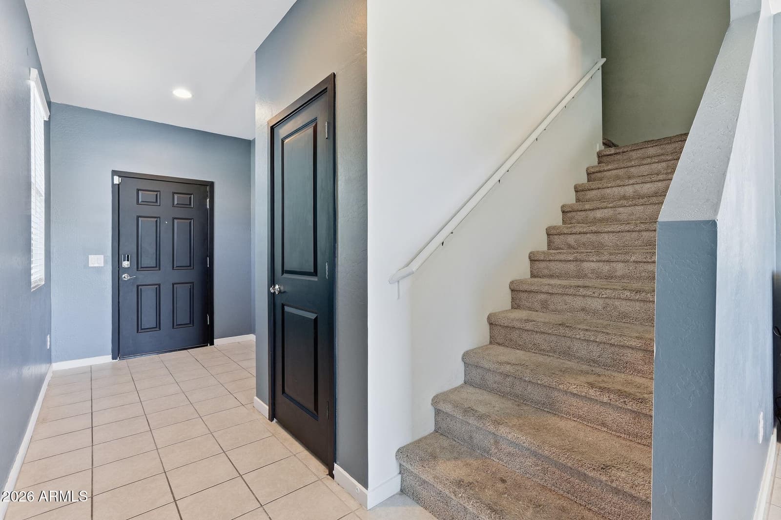 6835 W Getty Drive, Phoenix, AZ 85043 — photo 4 of 50