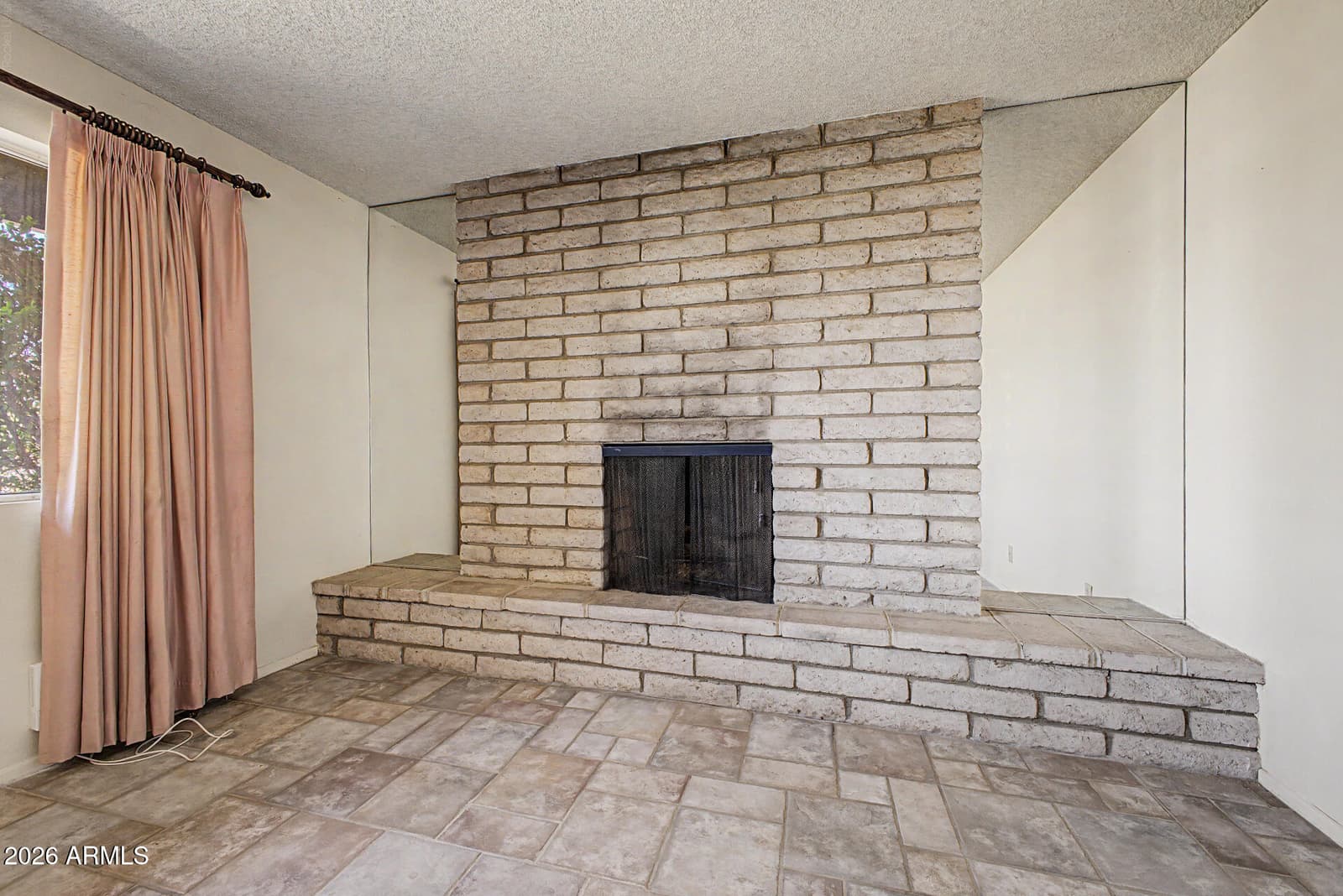 407 E 8th Street, Mesa, AZ 85203 — photo 13 of 44