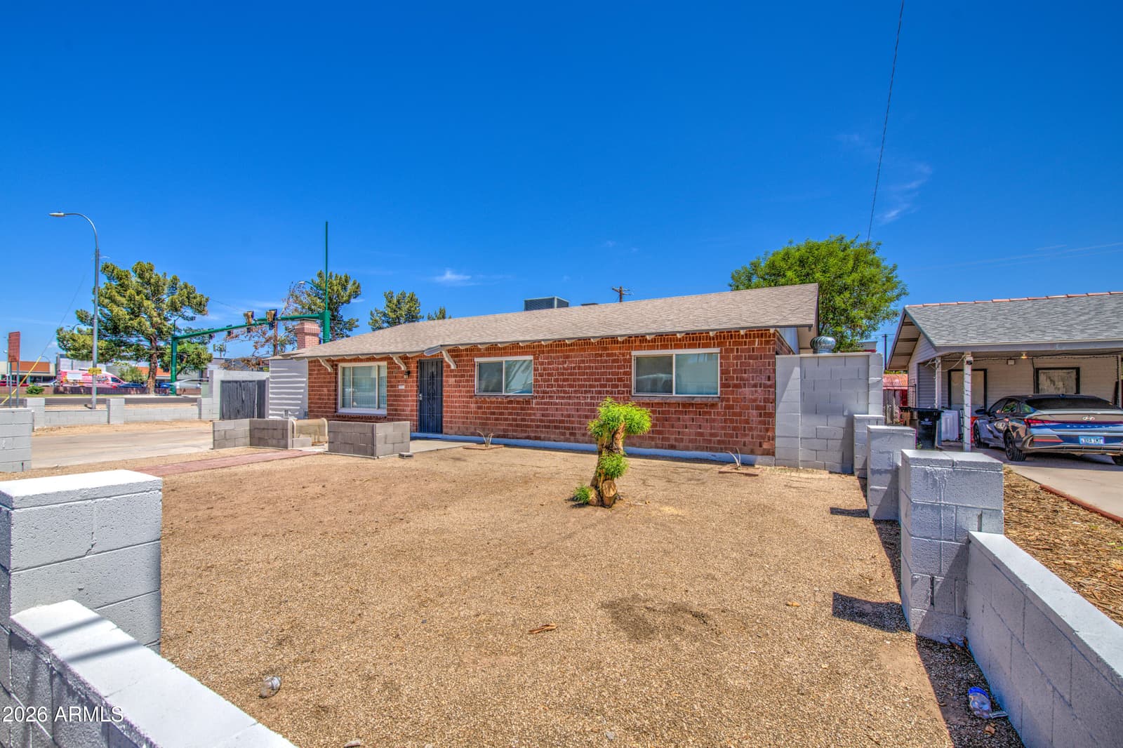 6853 N 36th Drive, Phoenix, AZ 85019 — photo 2 of 44