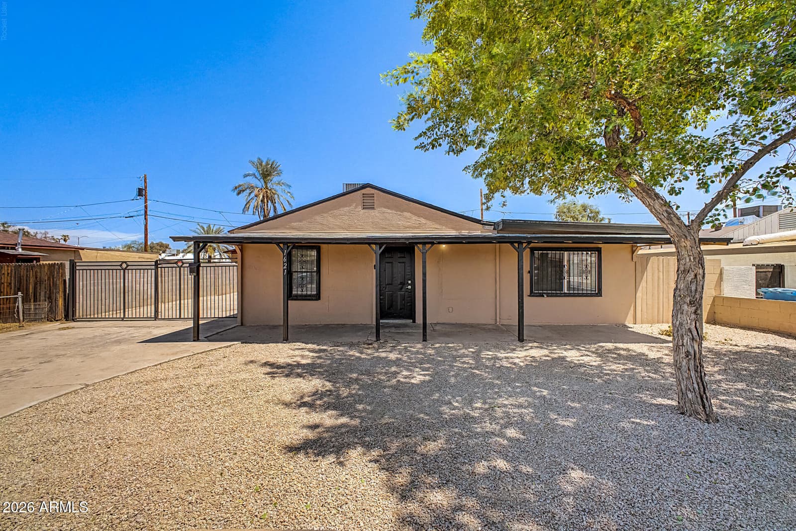 1621 N 37th Drive, Phoenix, AZ 85009 — photo 5 of 32