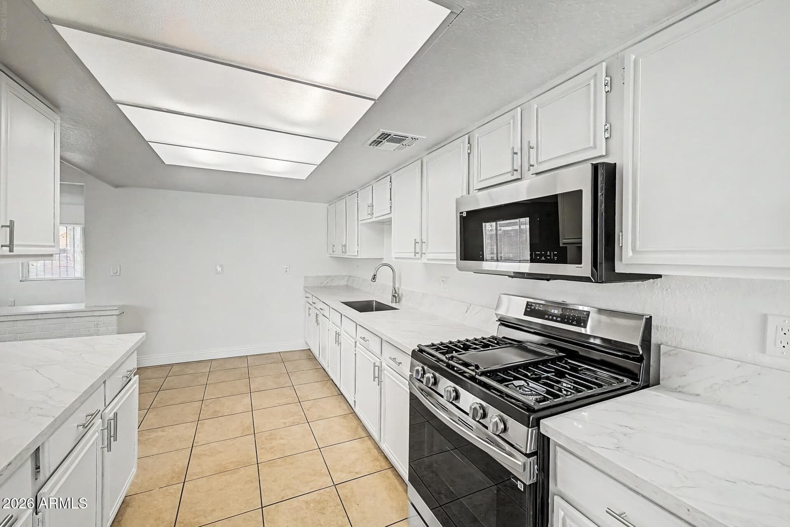1621 N 37TH Drive, Phoenix, AZ 85009