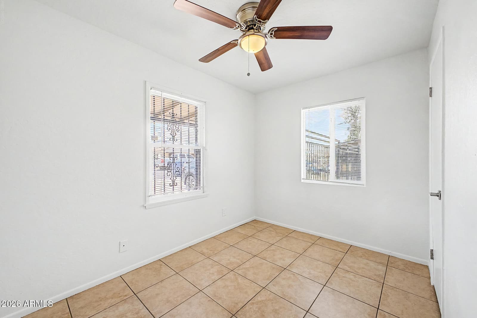 1621 N 37th Drive, Phoenix, AZ 85009 — photo 25 of 32
