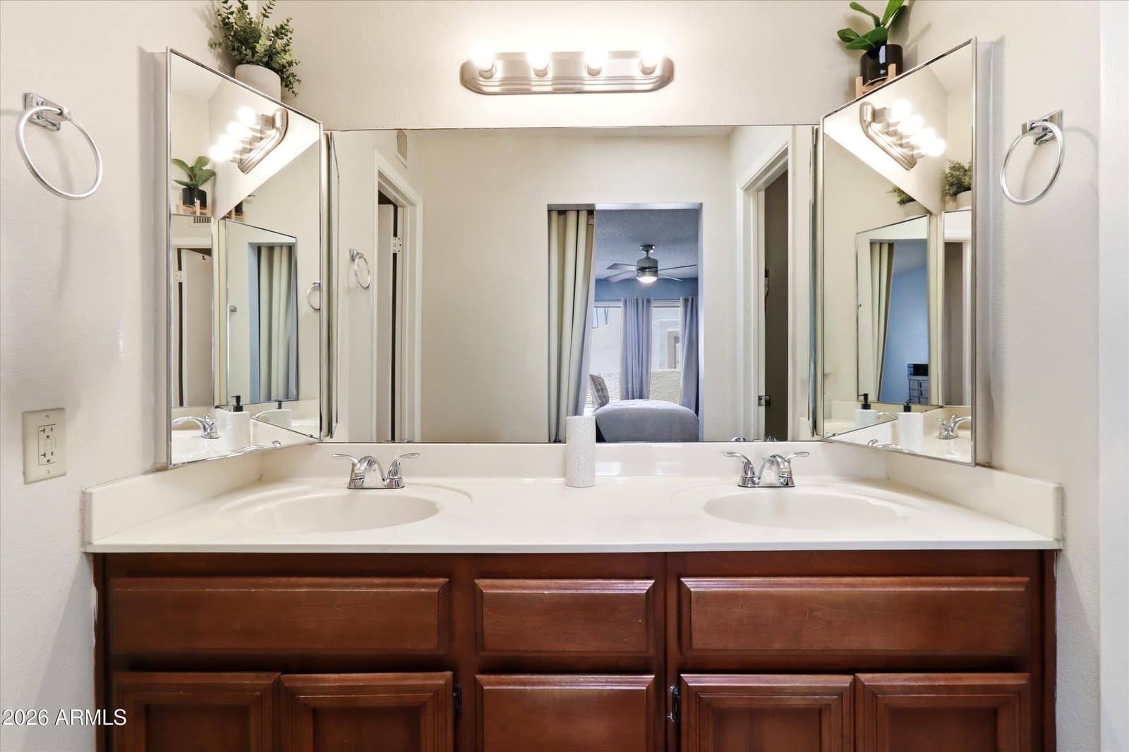 816 E Morningside Drive, Phoenix, AZ 85022 — photo 13 of 21