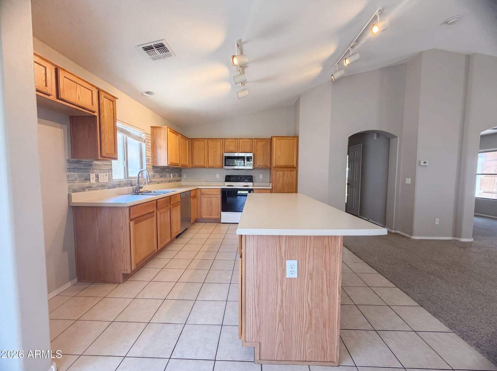426 E Payton Street, San Tan Valley, AZ 85140 — photo 7 of 16