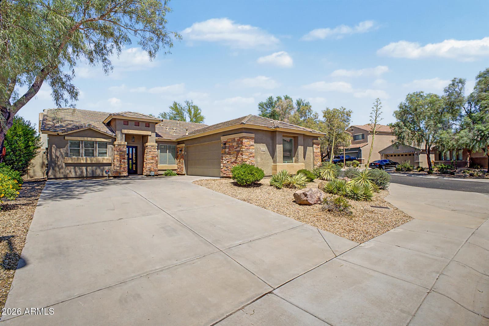 4038 E Expedition Way, Phoenix, AZ 85050 — photo 3 of 54