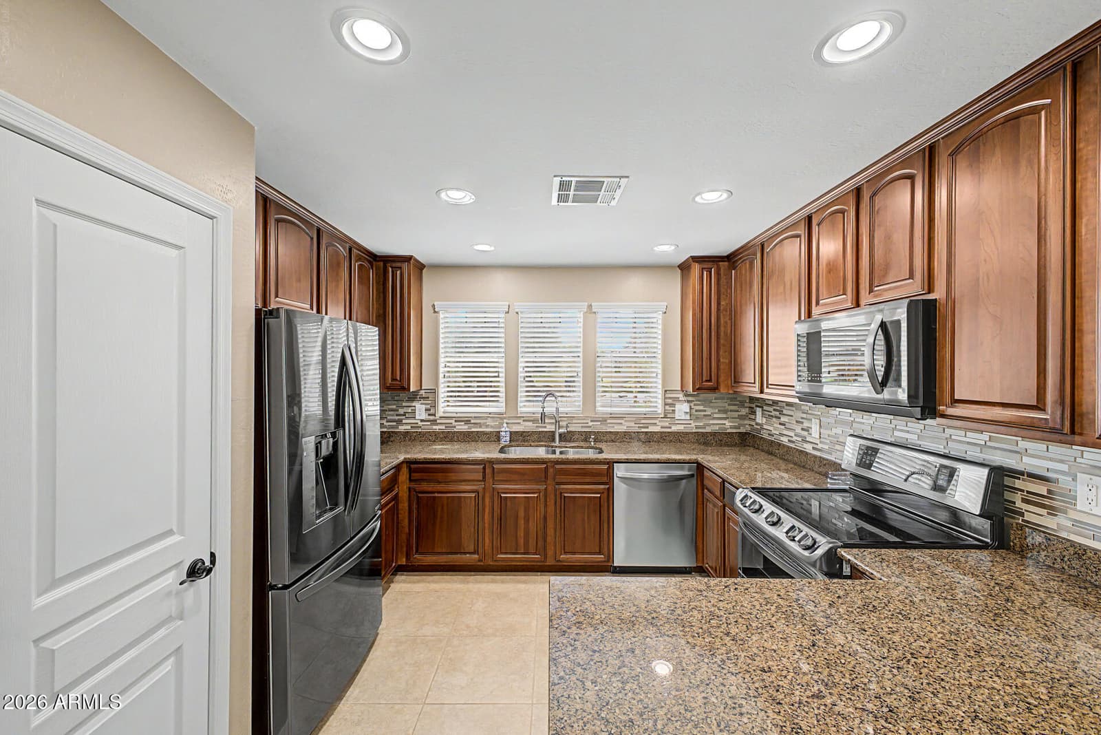 4038 E Expedition Way, Phoenix, AZ 85050 — photo 15 of 54