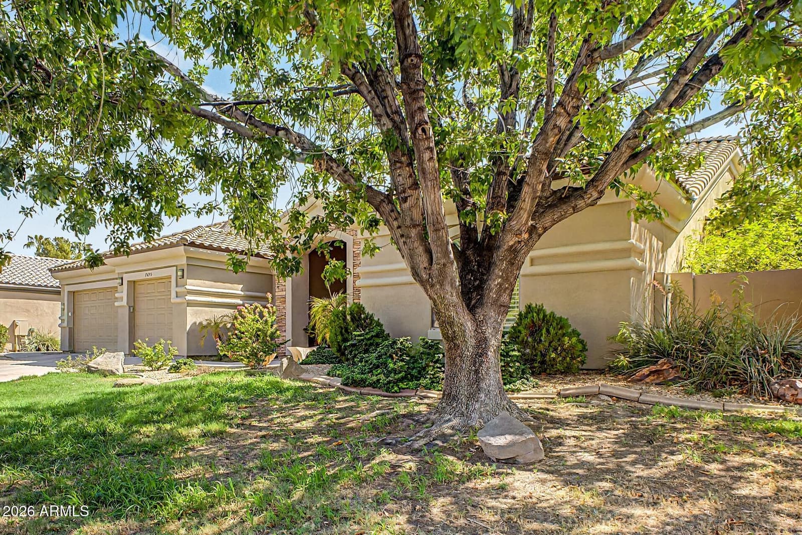 1095 N Jamaica Court, Gilbert, AZ 85234 — photo 6 of 67