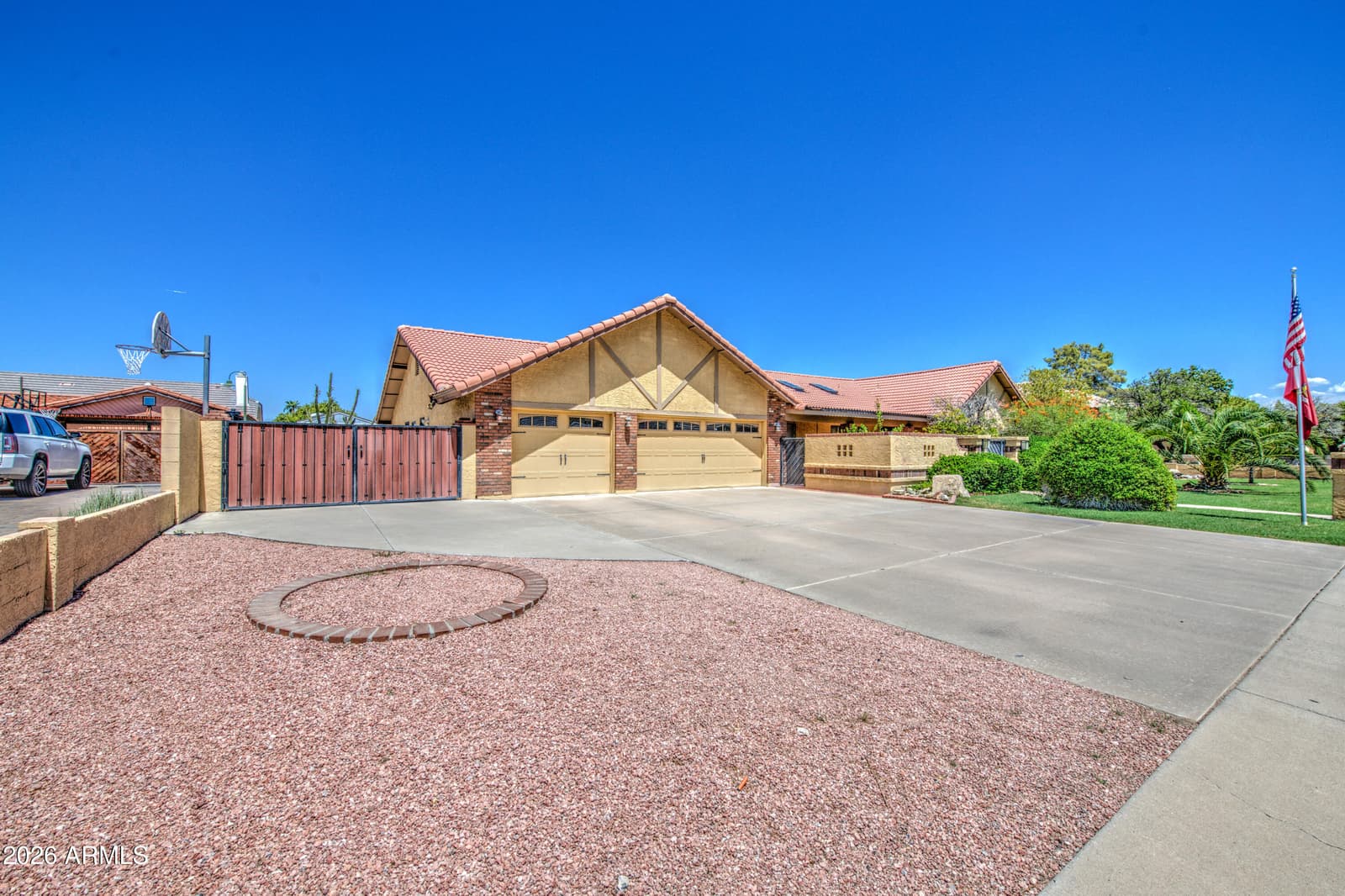 3232 E Ellis Street, Mesa, AZ 85213 — photo 4 of 107
