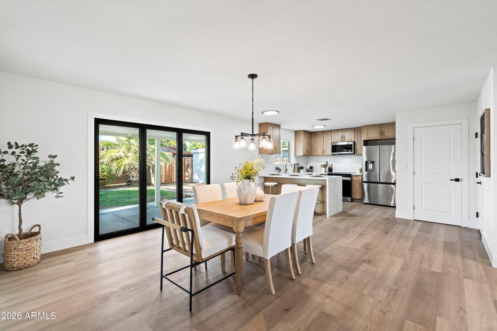 8102 E Palm Lane, Scottsdale, AZ 85257 — photo 1 of 25