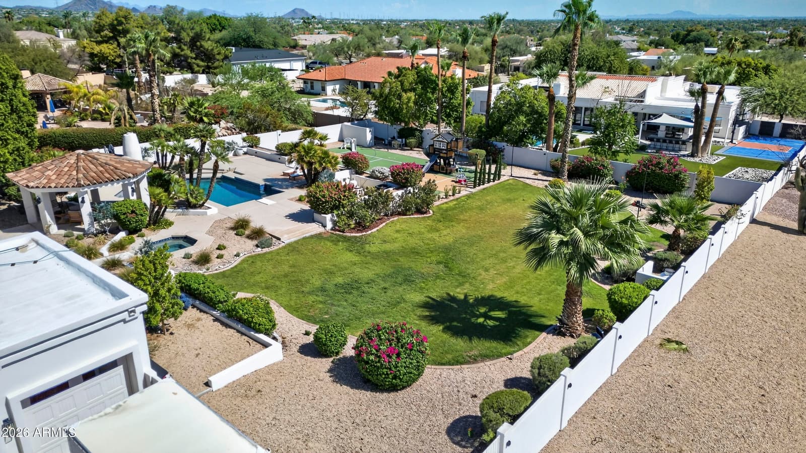 10541 E Windrose Drive, Scottsdale, AZ 85259 — photo 10 of 82