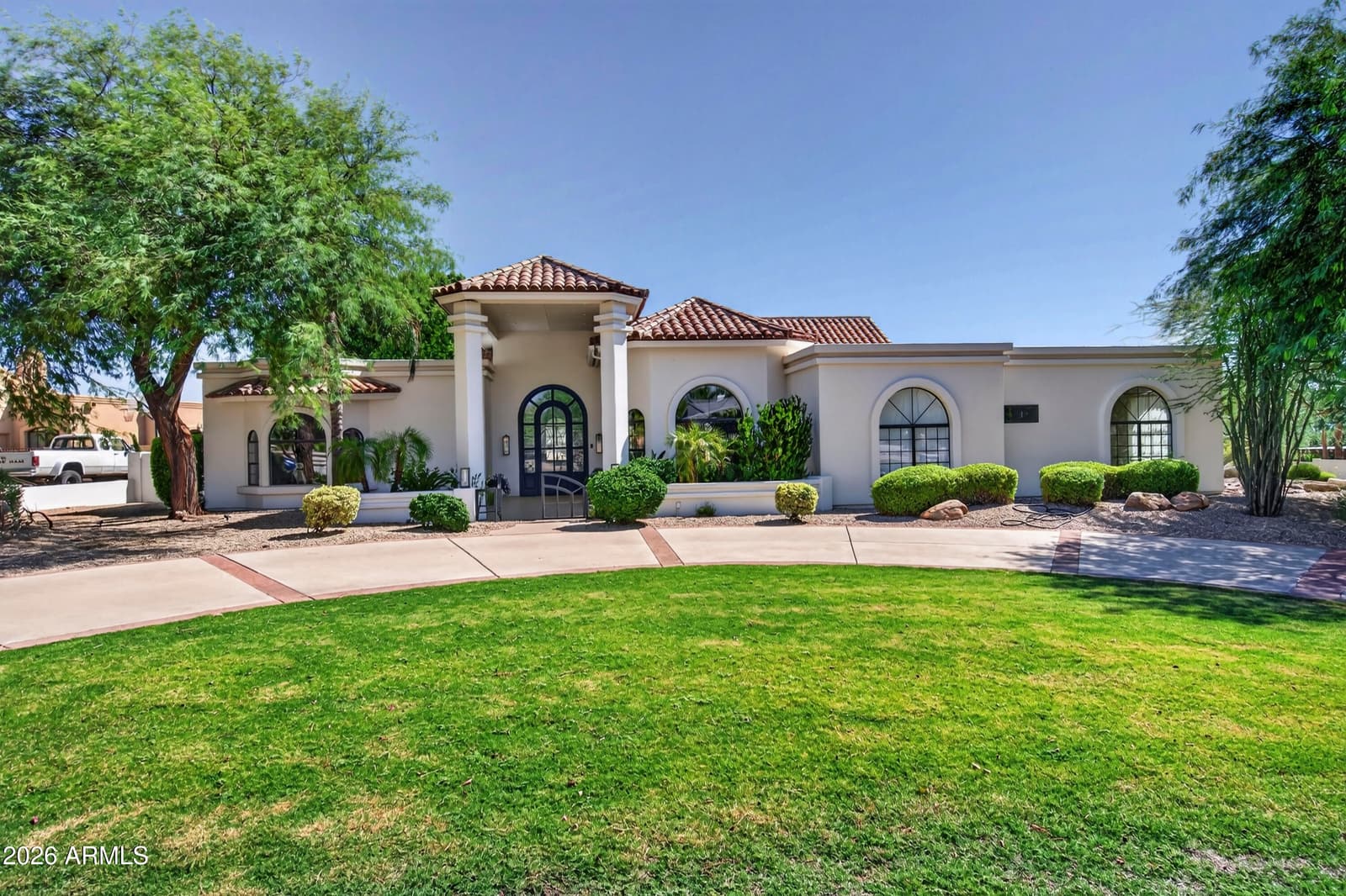 10541 E Windrose Drive, Scottsdale, AZ 85259 — photo 3 of 82