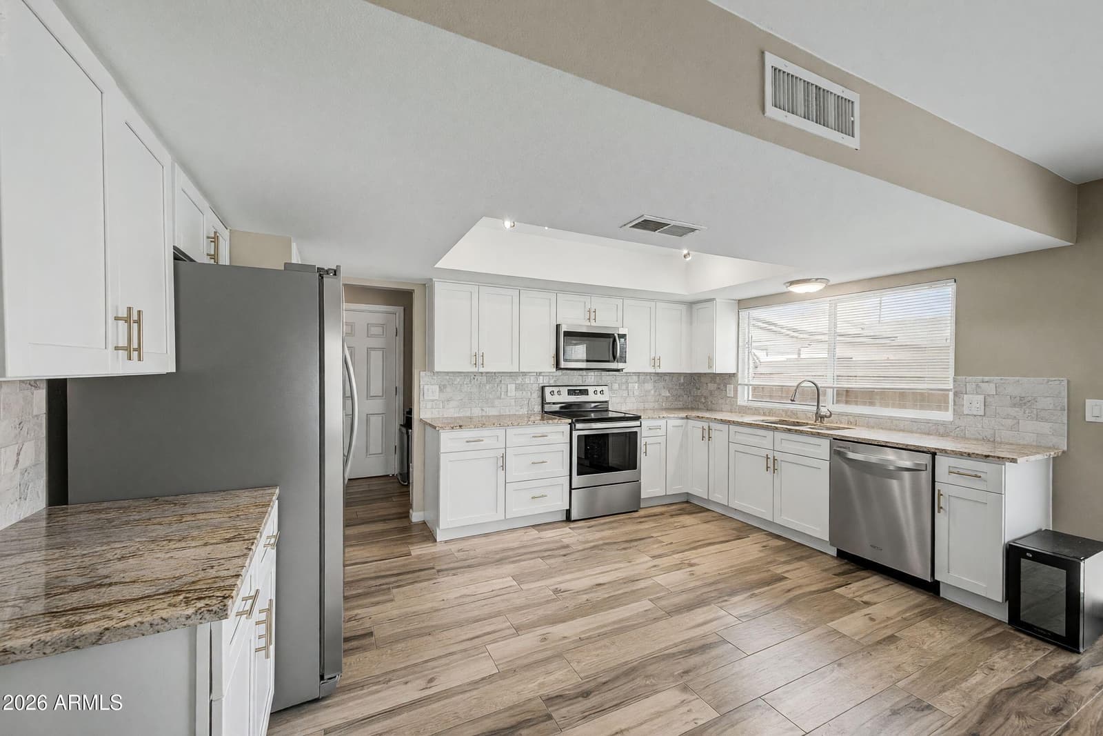 11210 N 52nd Avenue, Glendale, AZ 85304 — photo 13 of 31
