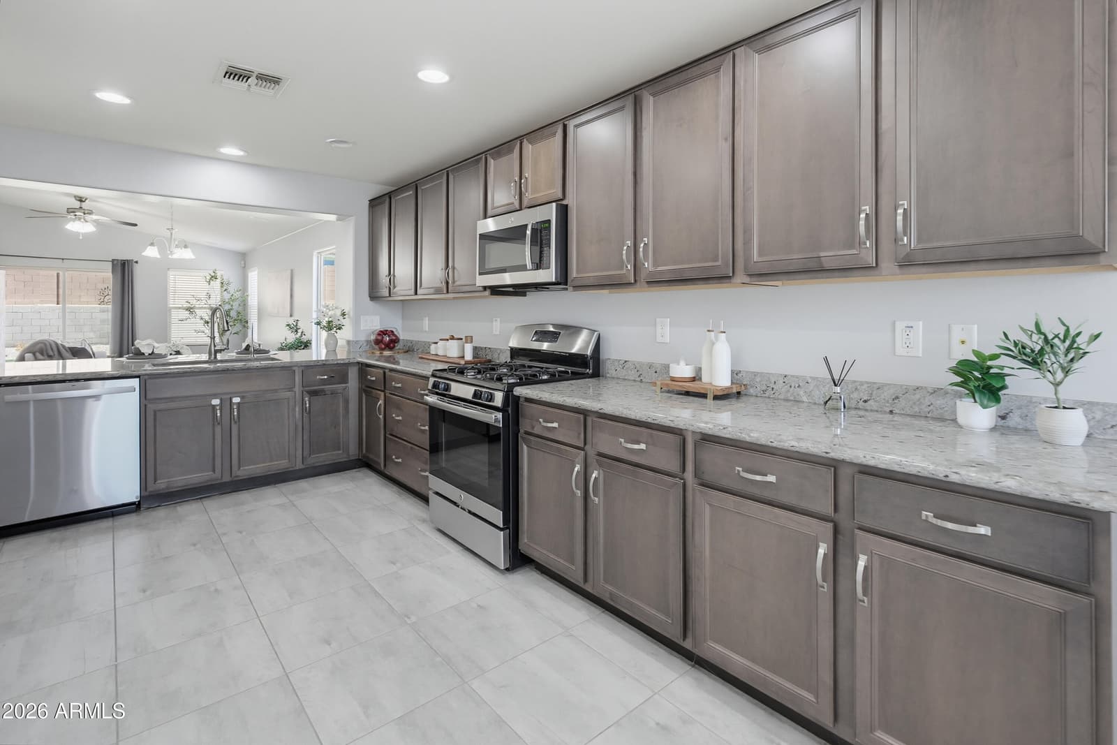 18424 W Getty Drive, Goodyear, AZ 85338 — photo 8 of 25