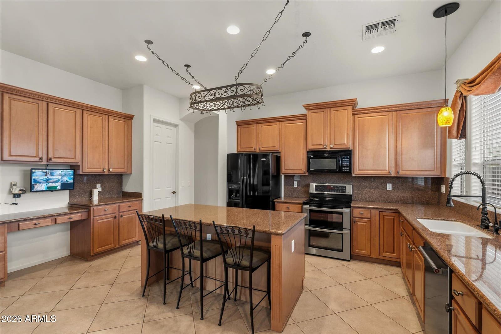 21910 N 79th Avenue, Peoria, AZ 85383 — photo 10 of 49