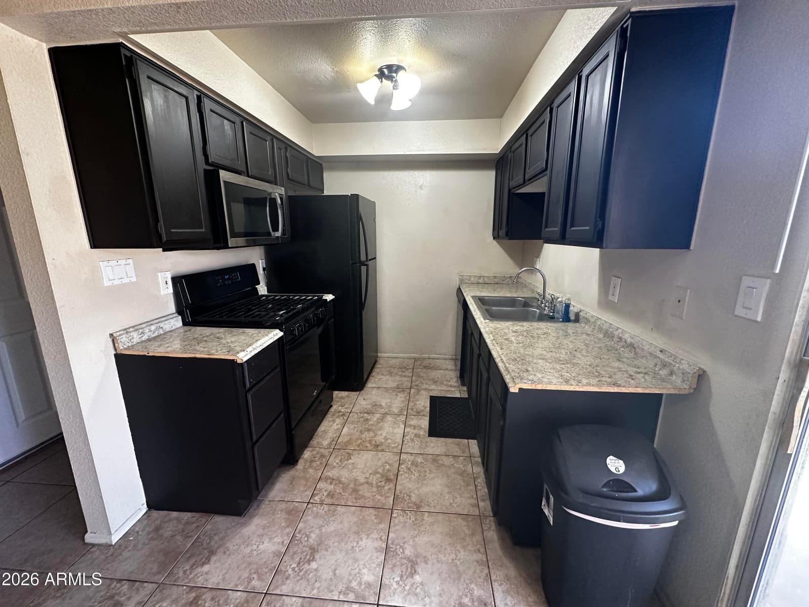 3840 N 43rd Avenue 7, Phoenix, AZ 85031 — photo 3 of 16
