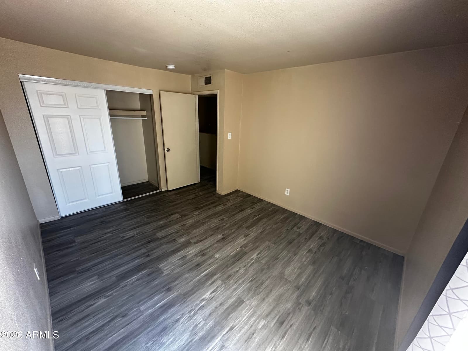 3840 N 43rd Avenue 7, Phoenix, AZ 85031 — photo 11 of 16