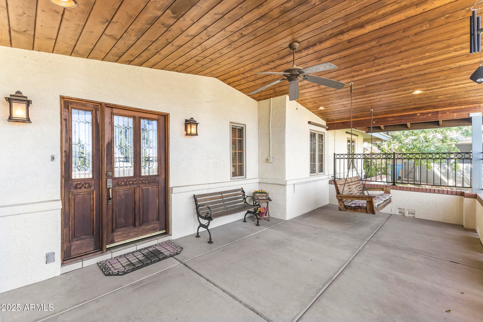 2047 W Cambridge Avenue, Phoenix, AZ 85009 — photo 15 of 54