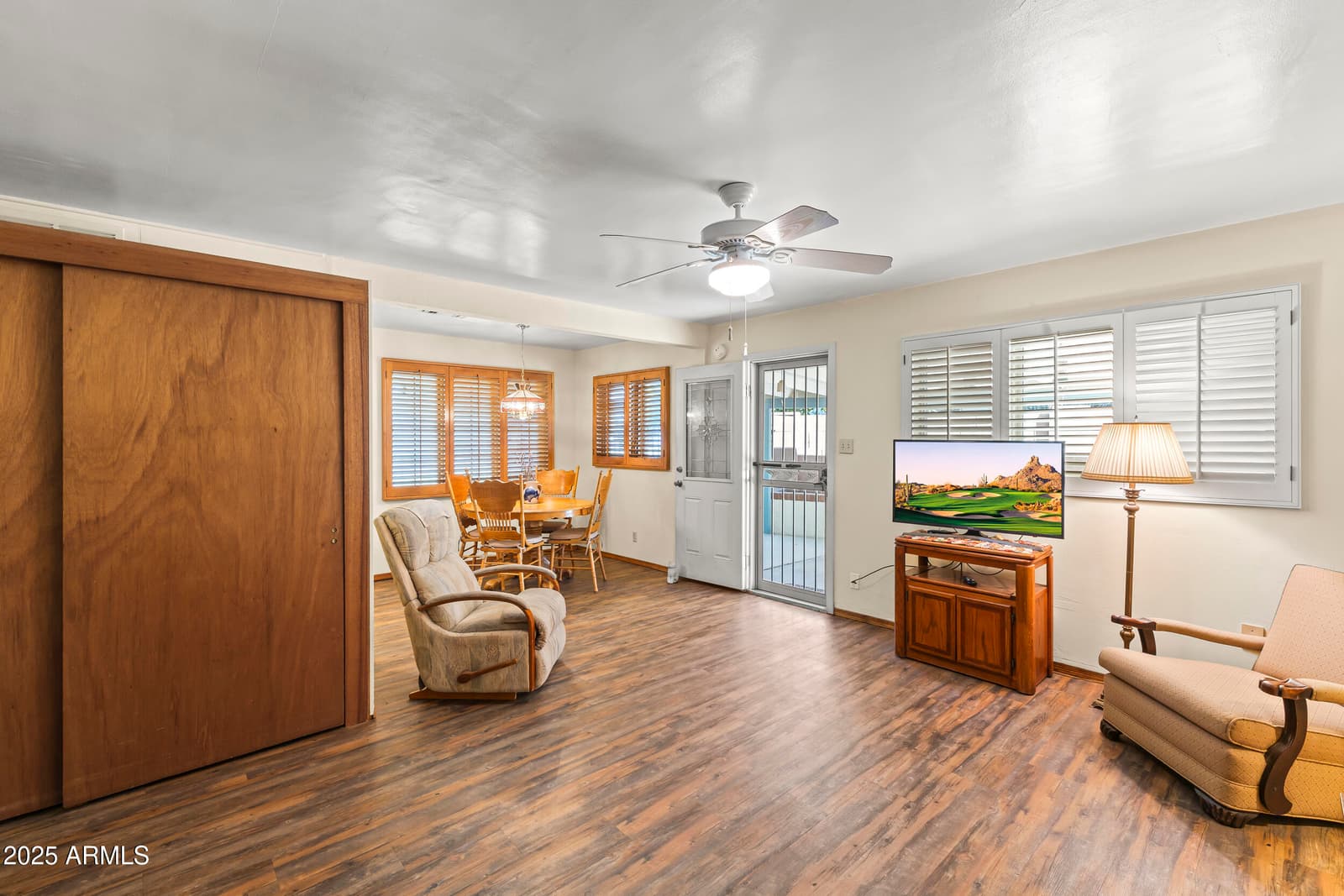 2047 W Cambridge Avenue, Phoenix, AZ 85009 — photo 20 of 54