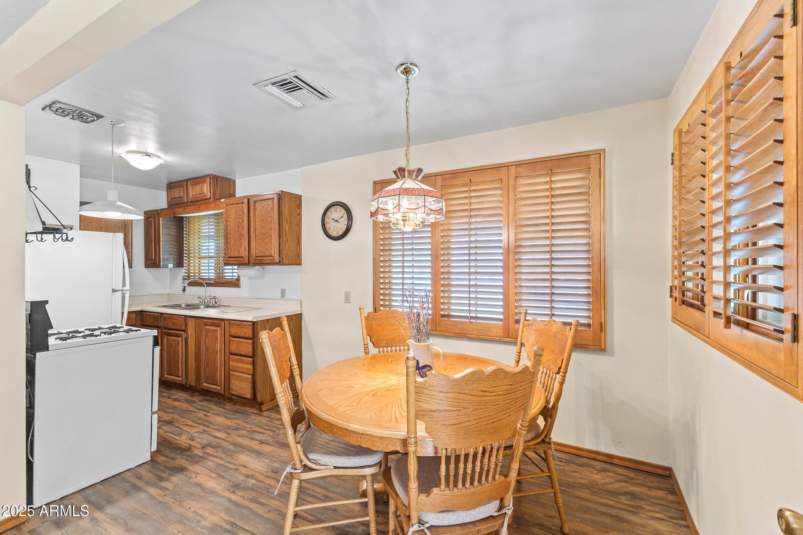 2047 W Cambridge Avenue, Phoenix, AZ 85009 — photo 21 of 54