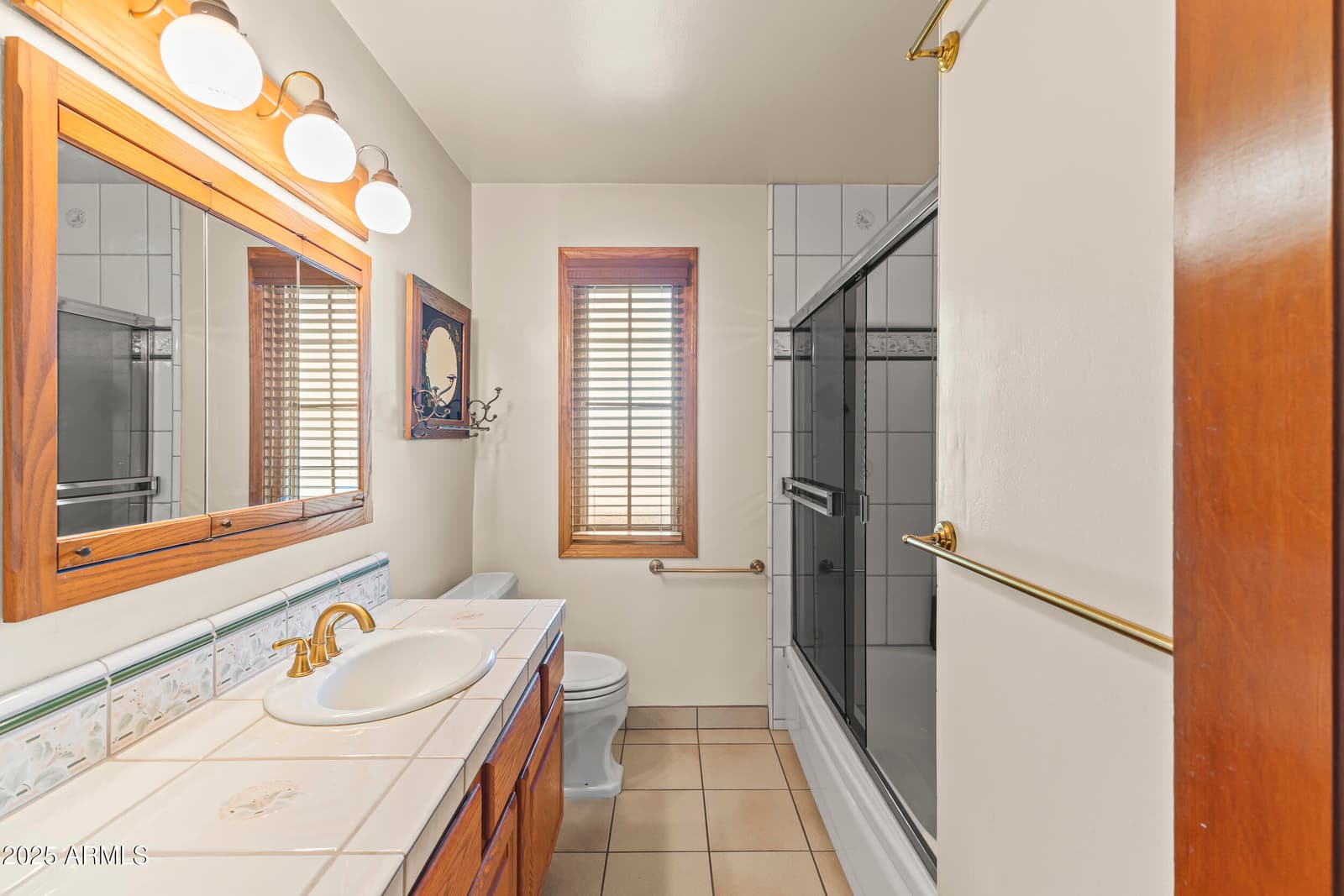 2047 W Cambridge Avenue, Phoenix, AZ 85009 — photo 27 of 54
