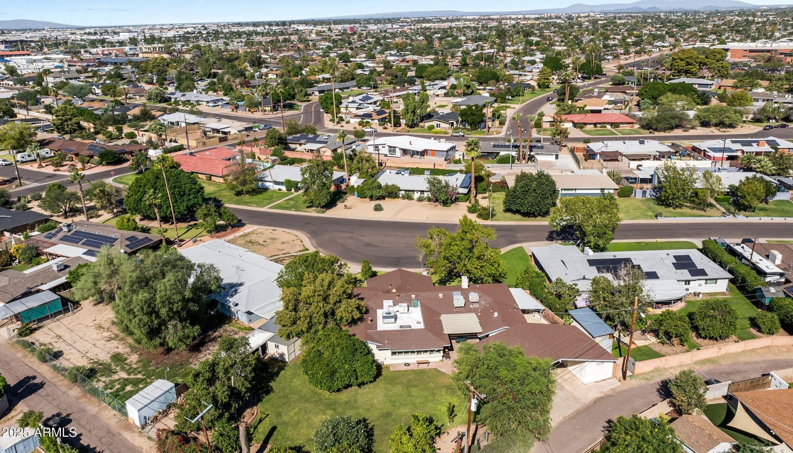 2047 W Cambridge Avenue, Phoenix, AZ 85009 — photo 50 of 54