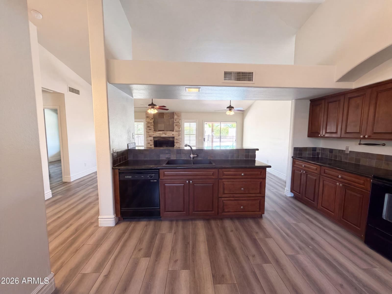 20023 N 44th Avenue, Glendale, AZ 85308 — photo 6 of 23