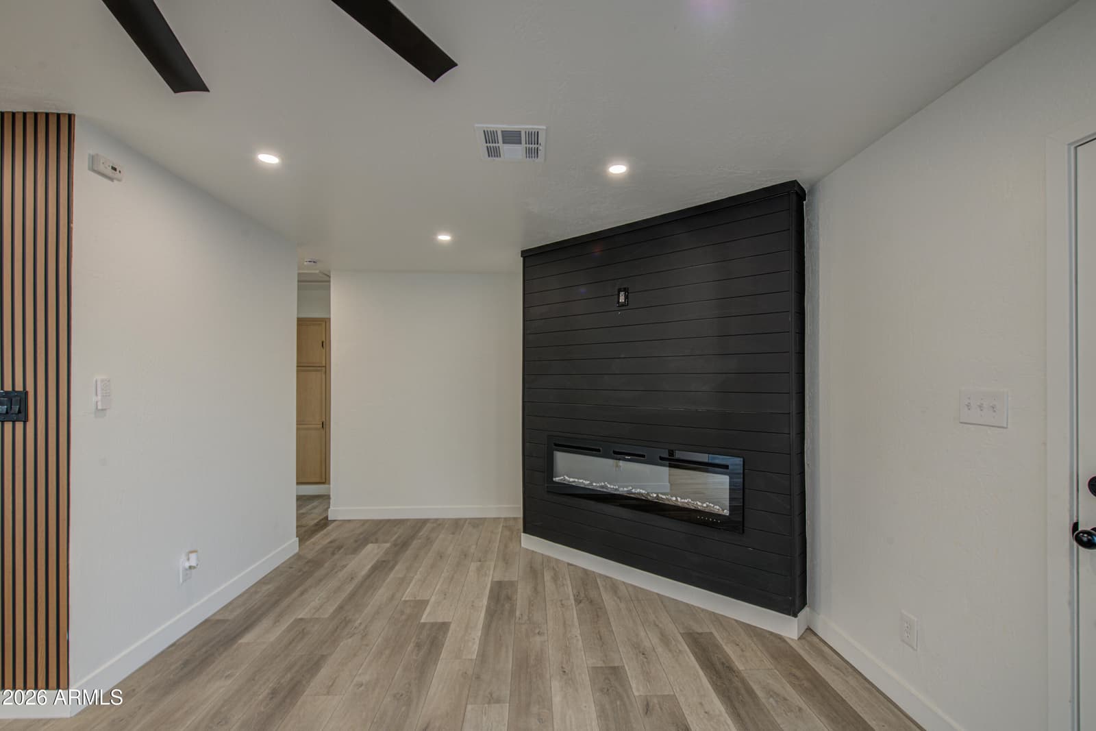 5613 N 63rd Drive, Glendale, AZ 85301 — photo 12 of 48