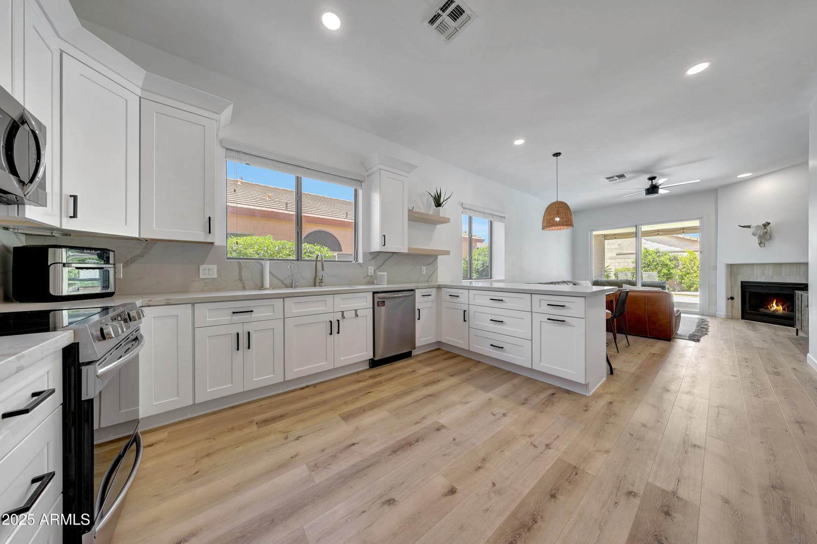 4628 E Paso Trail, Phoenix, AZ 85050 — photo 5 of 26