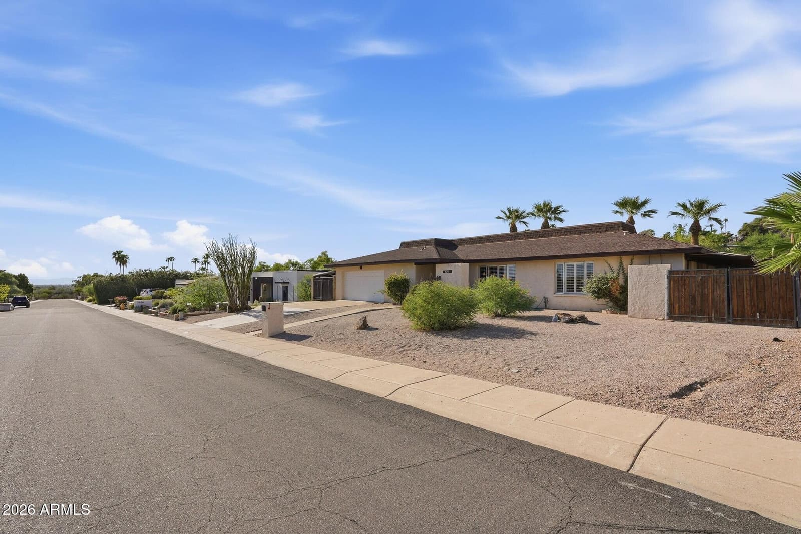 2040 E State Avenue, Phoenix, AZ 85020 — photo 2 of 41