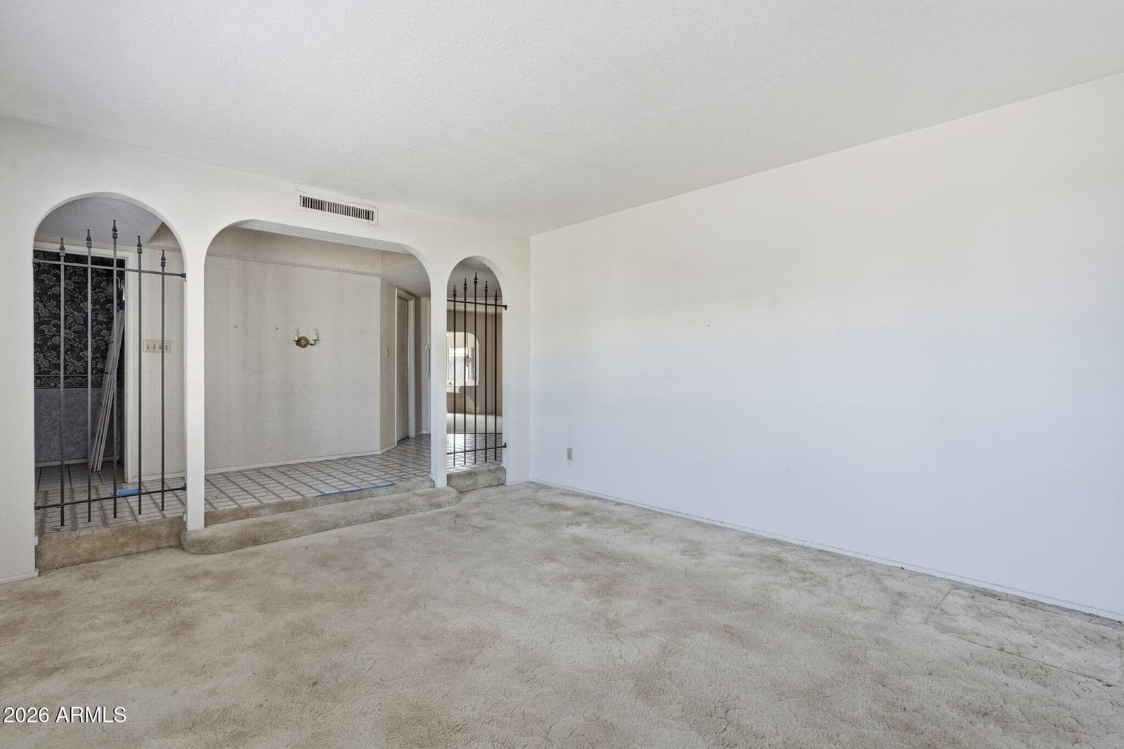 2040 E State Avenue, Phoenix, AZ 85020 — photo 10 of 41