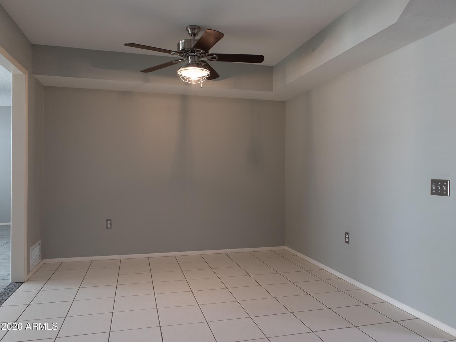 10020 W Royal Oak Road E, Sun City, AZ 85351 — photo 6 of 20