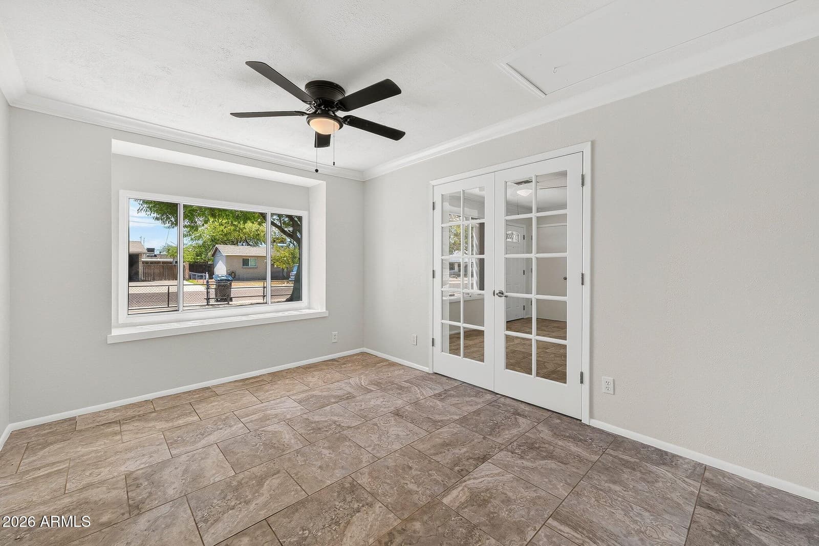 2240 W Paradise Drive, Phoenix, AZ 85029 — photo 8 of 41