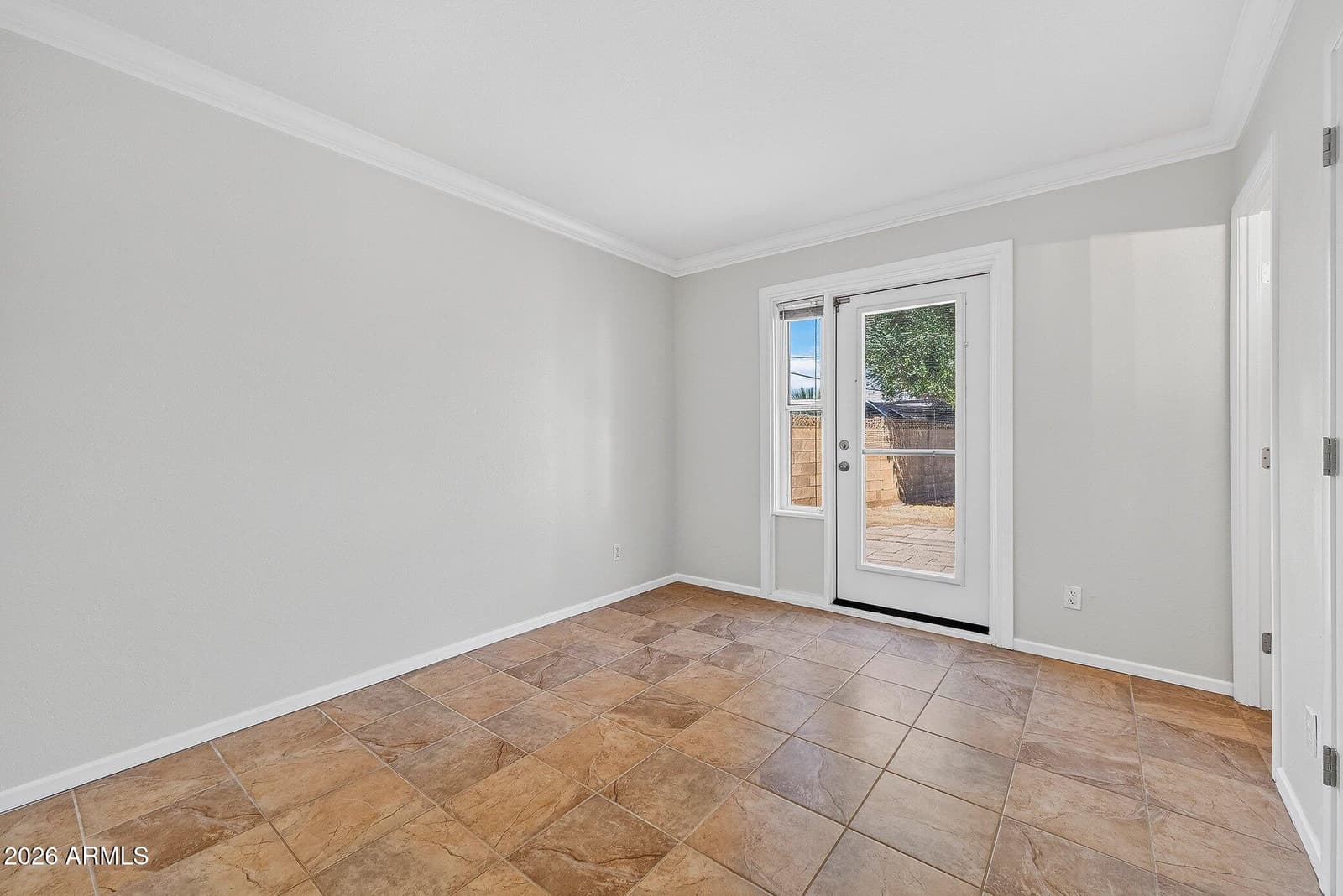 2240 W Paradise Drive, Phoenix, AZ 85029 — photo 11 of 41