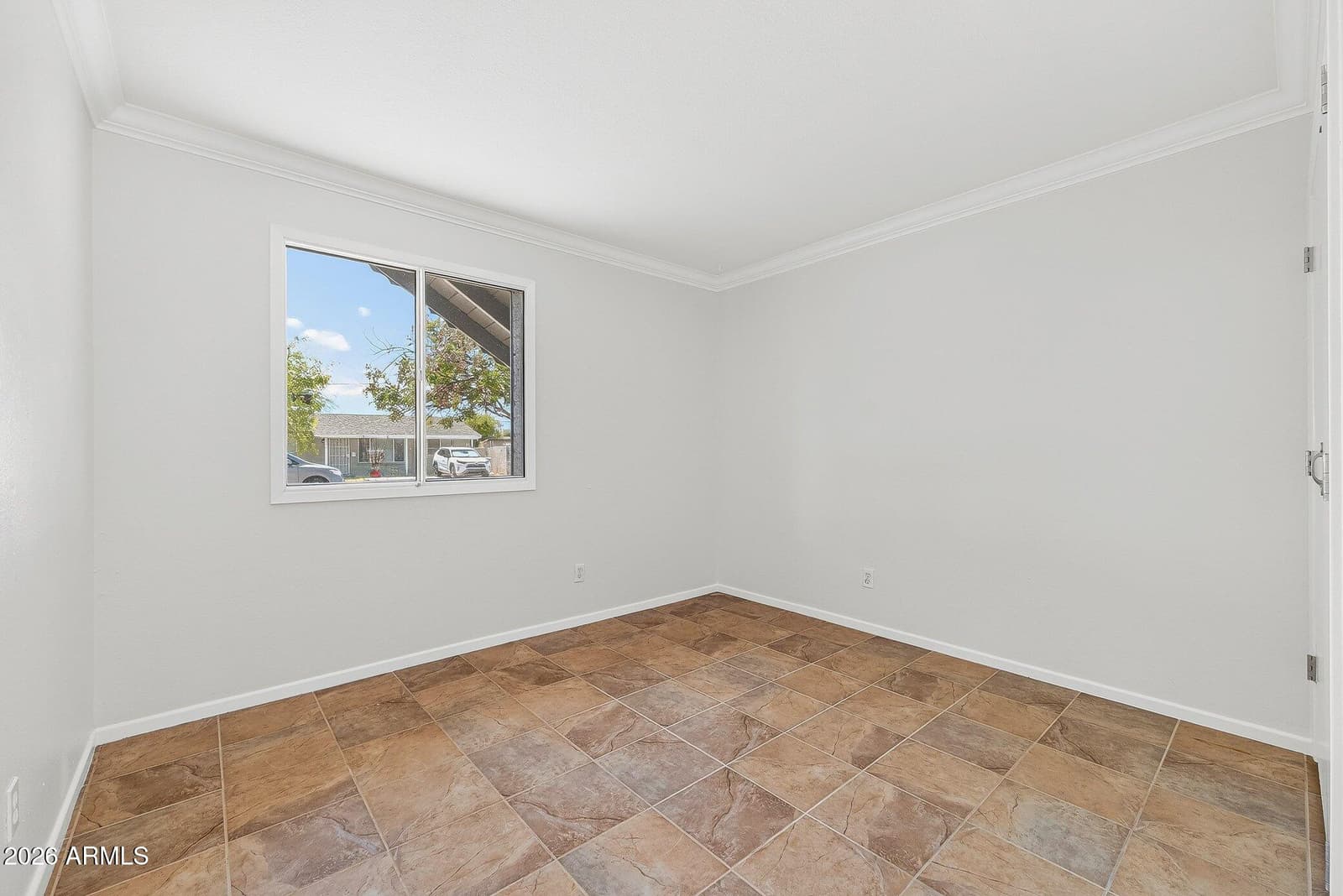 2240 W Paradise Drive, Phoenix, AZ 85029 — photo 15 of 41