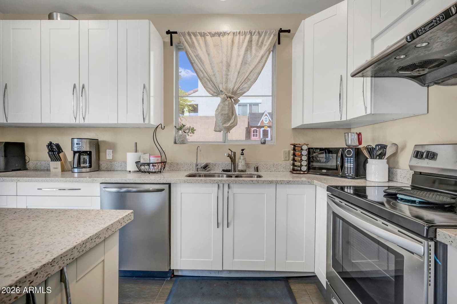 304 W Mountain Sage Drive, Phoenix, AZ 85045 — photo 14 of 93