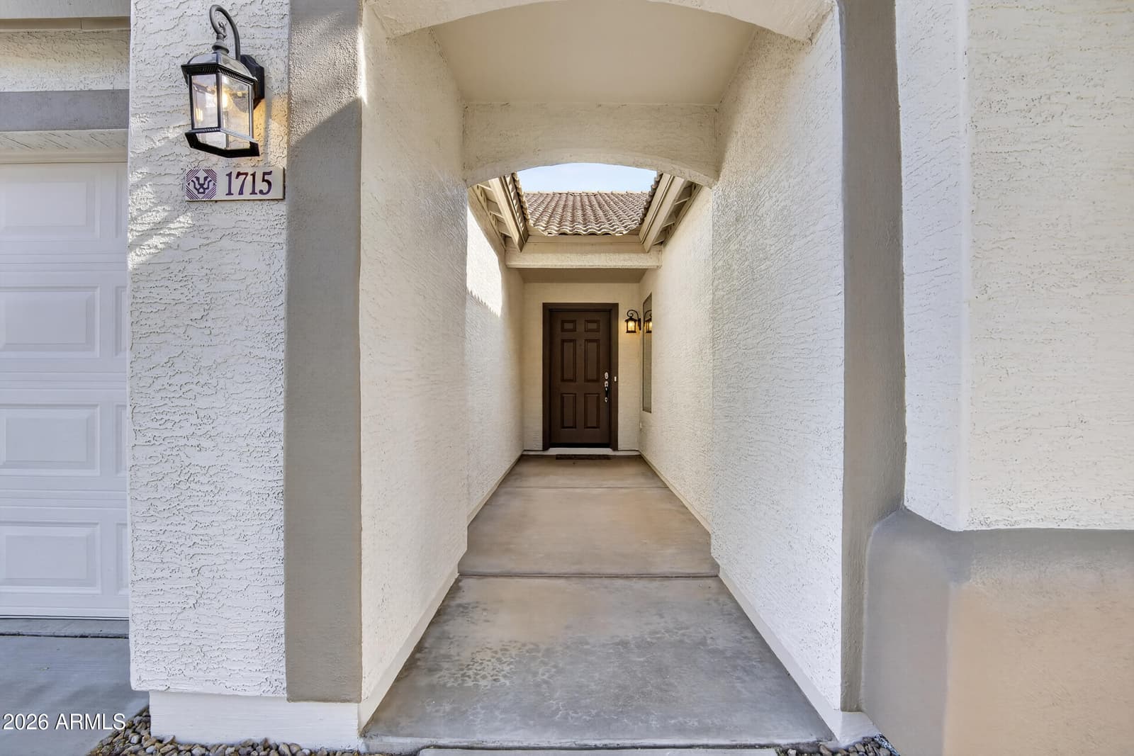 1715 E Branham Lane, Phoenix, AZ 85042 — photo 4 of 53
