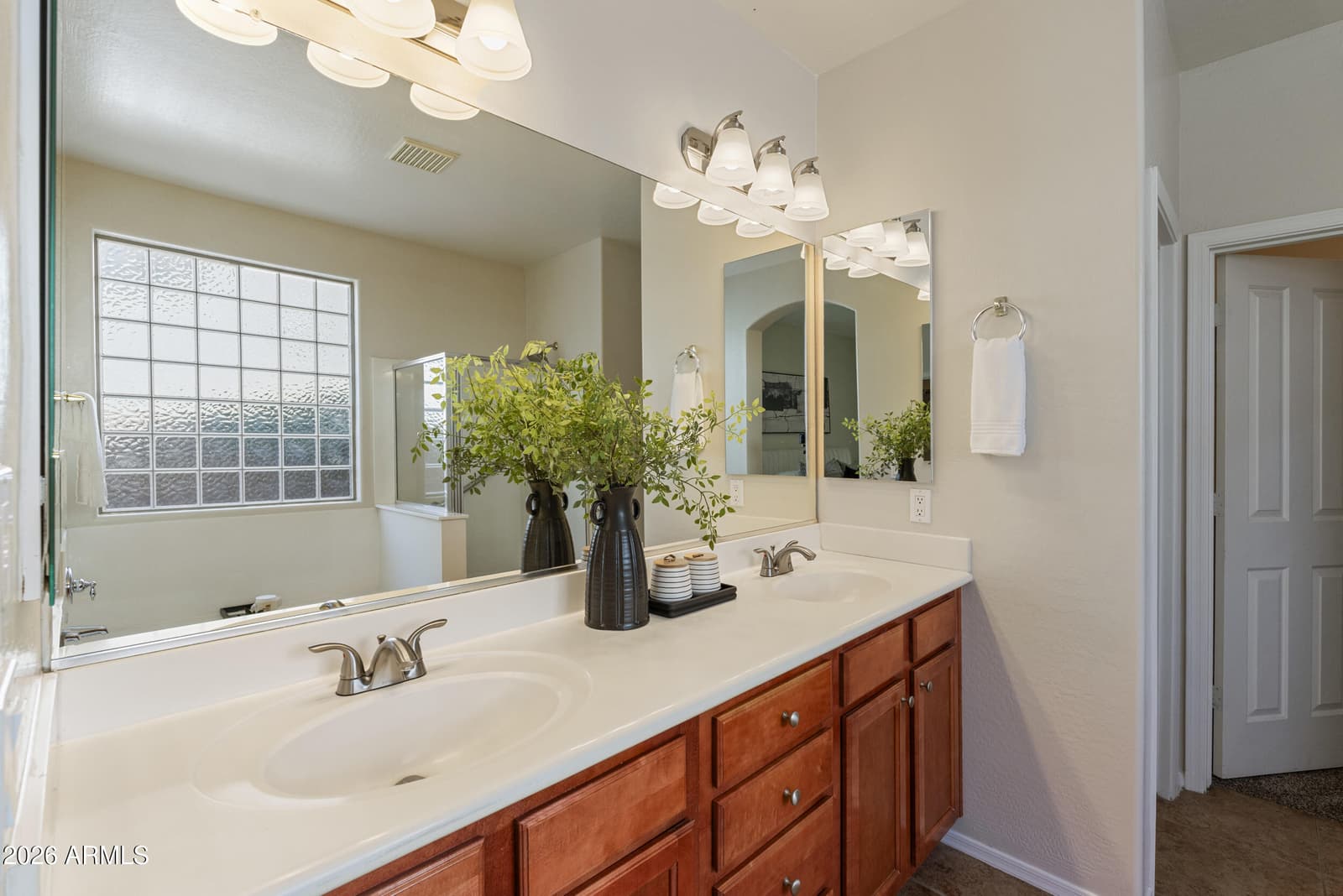 2989 S Fisher Lane, Gilbert, AZ 85295 — photo 14 of 22