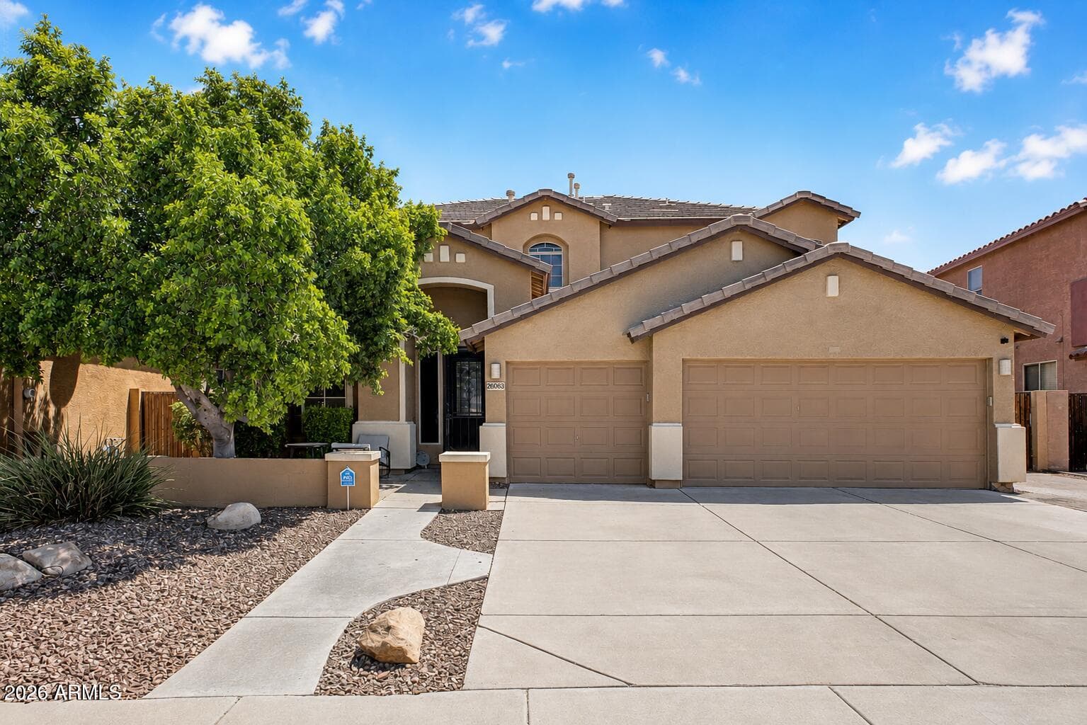 26053 N 68th Drive, Peoria, AZ 85383 — photo 2 of 30