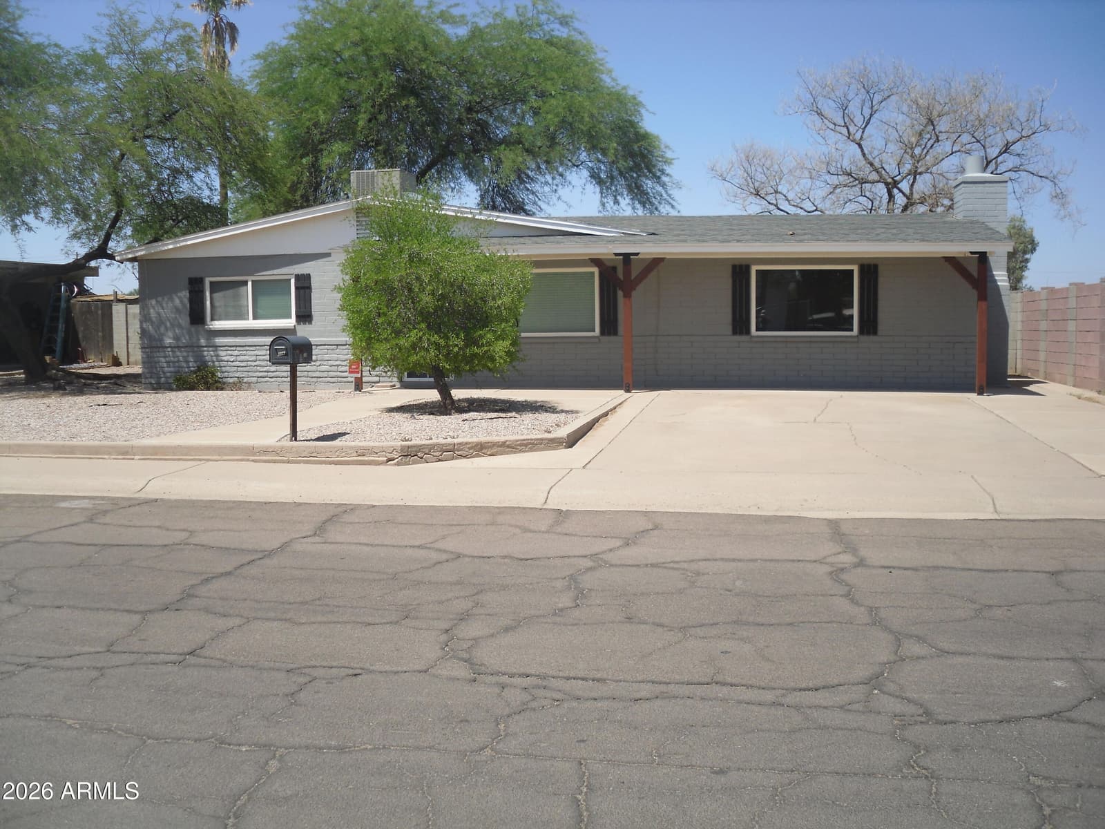 226 W Cholla Street W, Casa Grande, AZ 85122 — photo 1 of 26