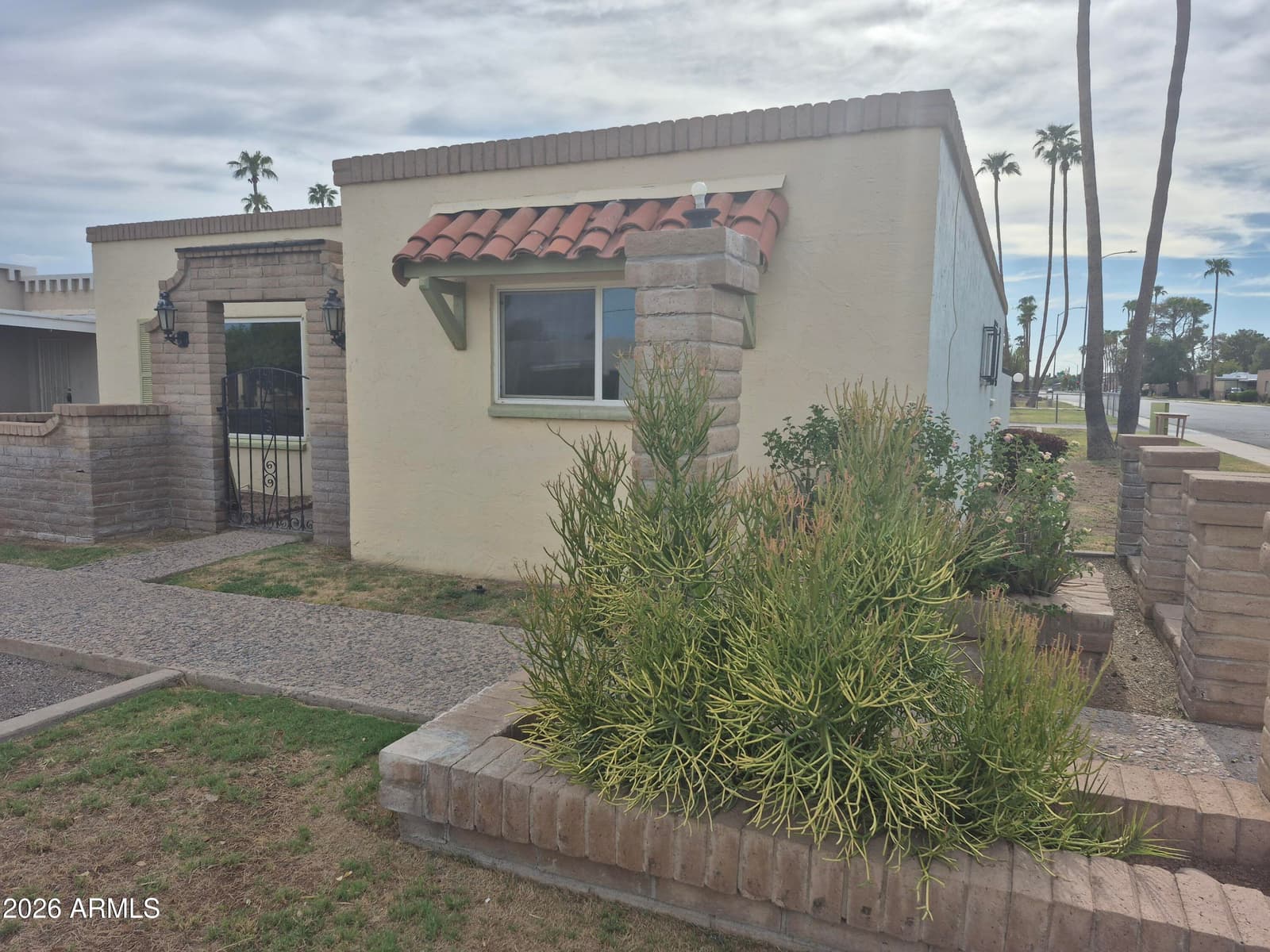 560 N Hobson Plaza, Mesa, AZ 85203 — photo 1 of 43