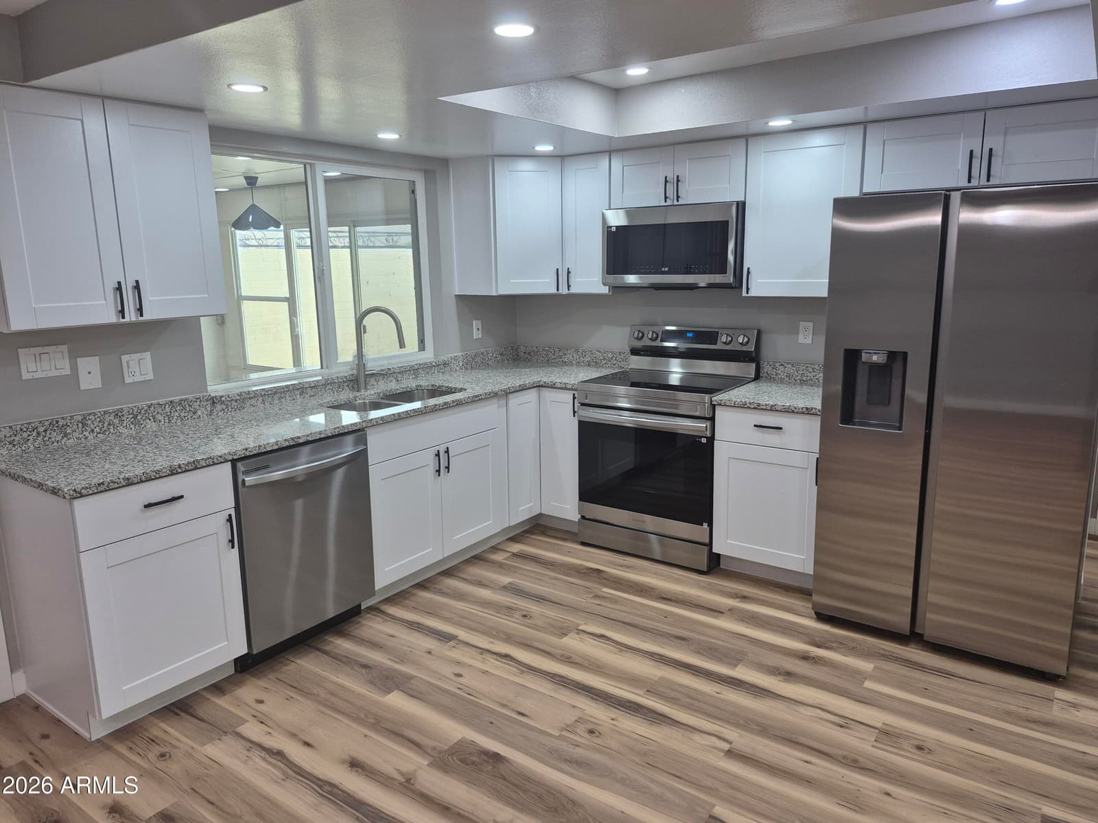 560 N Hobson Plaza, Mesa, AZ 85203 — photo 10 of 43