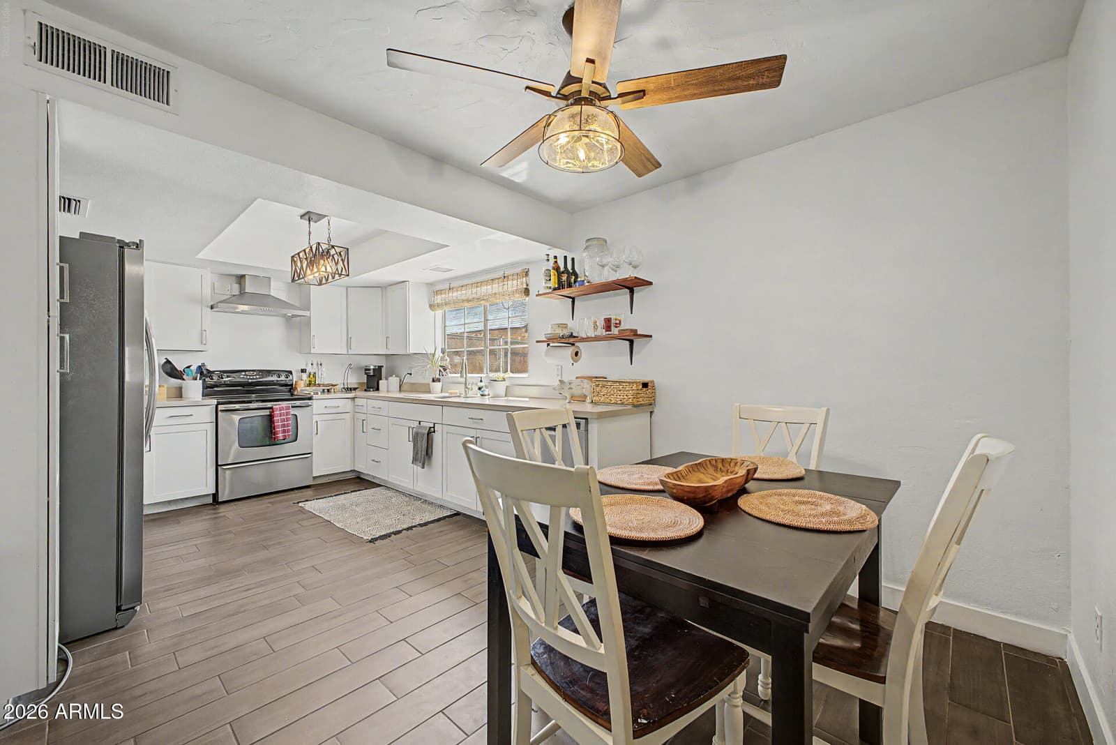 4640 N 77th Drive, Phoenix, AZ 85033 — photo 5 of 25
