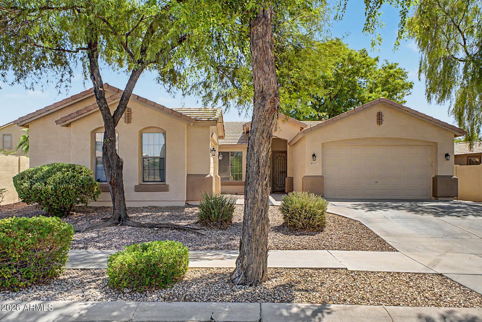 11217 N 157th Avenue, Surprise, AZ 85379 — photo 2 of 36